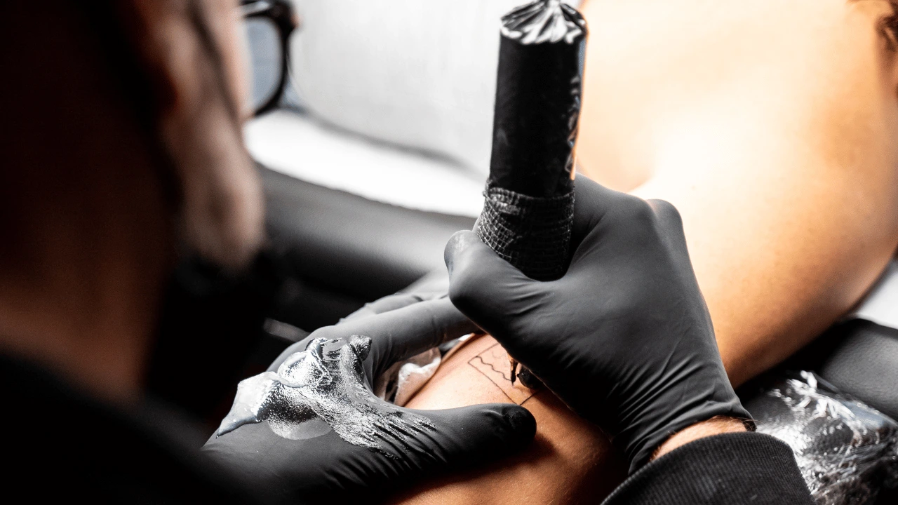 Tätowieren lernen: Der komplette Guide